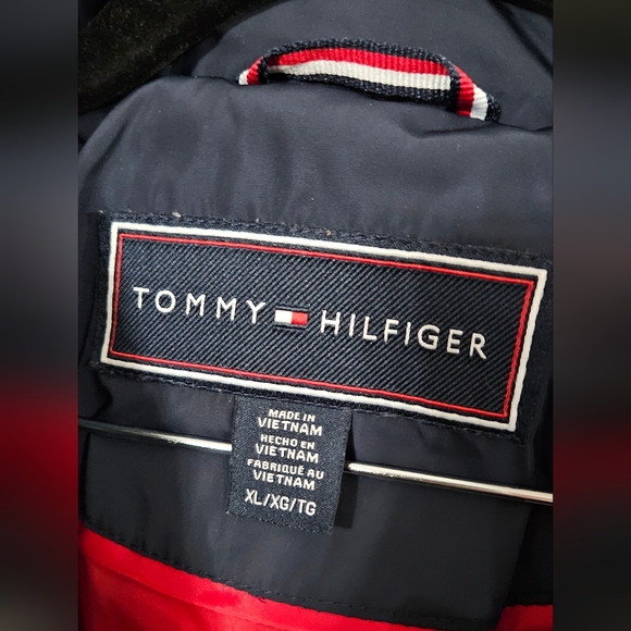 Tommy Hilfiger Winter Coat Warm and Thick - Picture 2 of 4